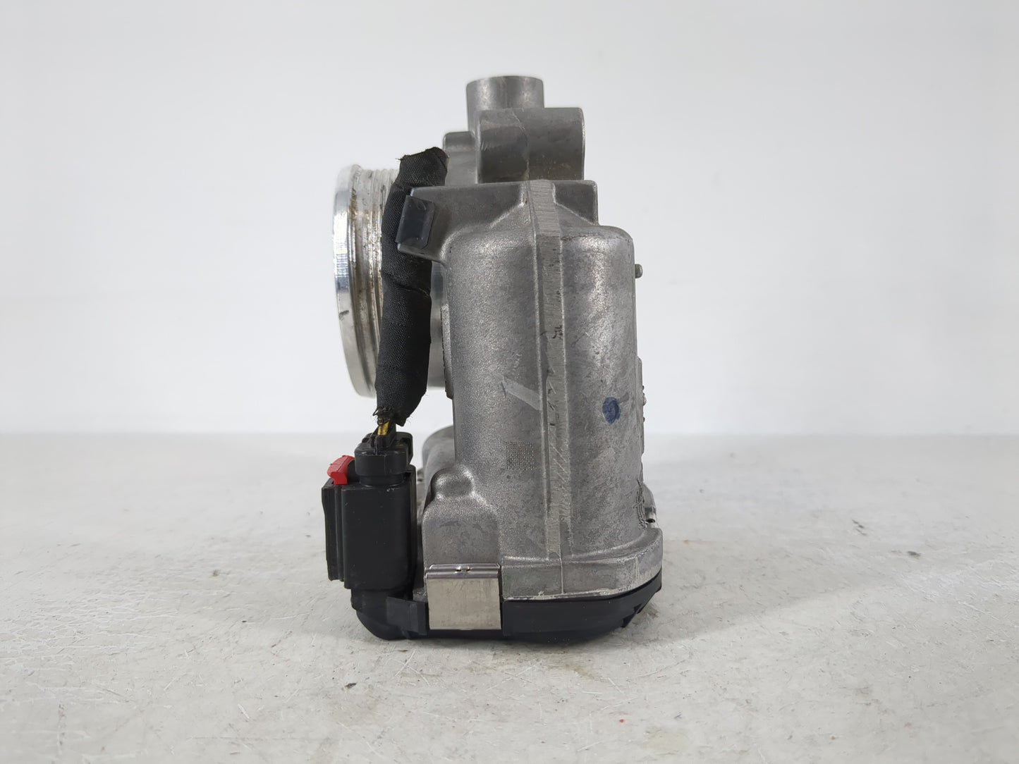 2017-2019 Ford Escape Throttle Body P/N:DS7E-9F991-BB Fits Fits 2014 2015 2016 2017 2018 2019 2020 2021 2022 OEM Used Auto P