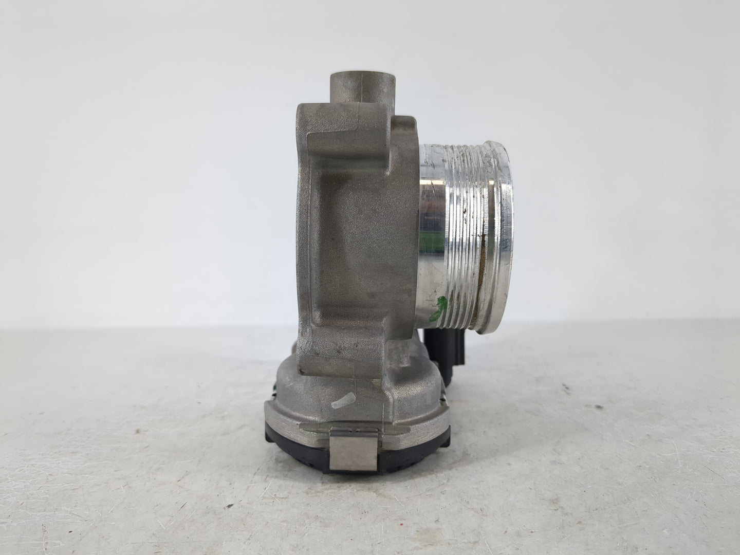 2017-2019 Ford Escape Throttle Body P/N:DS7E-9F991-BB Fits Fits 2014 2015 2016 2017 2018 2019 2020 2021 2022 OEM Used Auto P