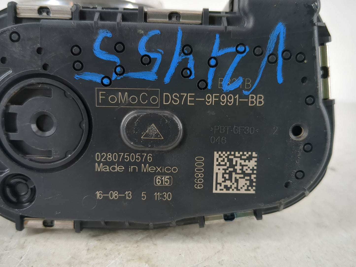 2017-2019 Ford Escape Throttle Body P/N:DS7E-9F991-BB Fits Fits 2014 2015 2016 2017 2018 2019 2020 2021 2022 OEM Used Auto P