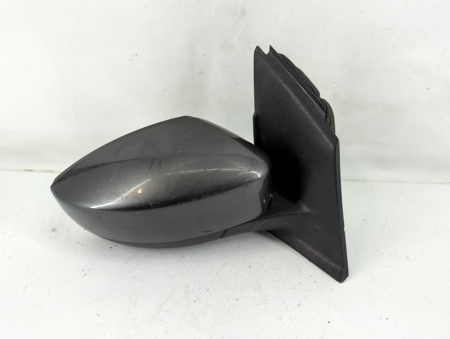 2017-2019 Ford Escape Passenger Side View Mirror - Right Door Mirror OEM Used - Oemusedautoparts1.com
