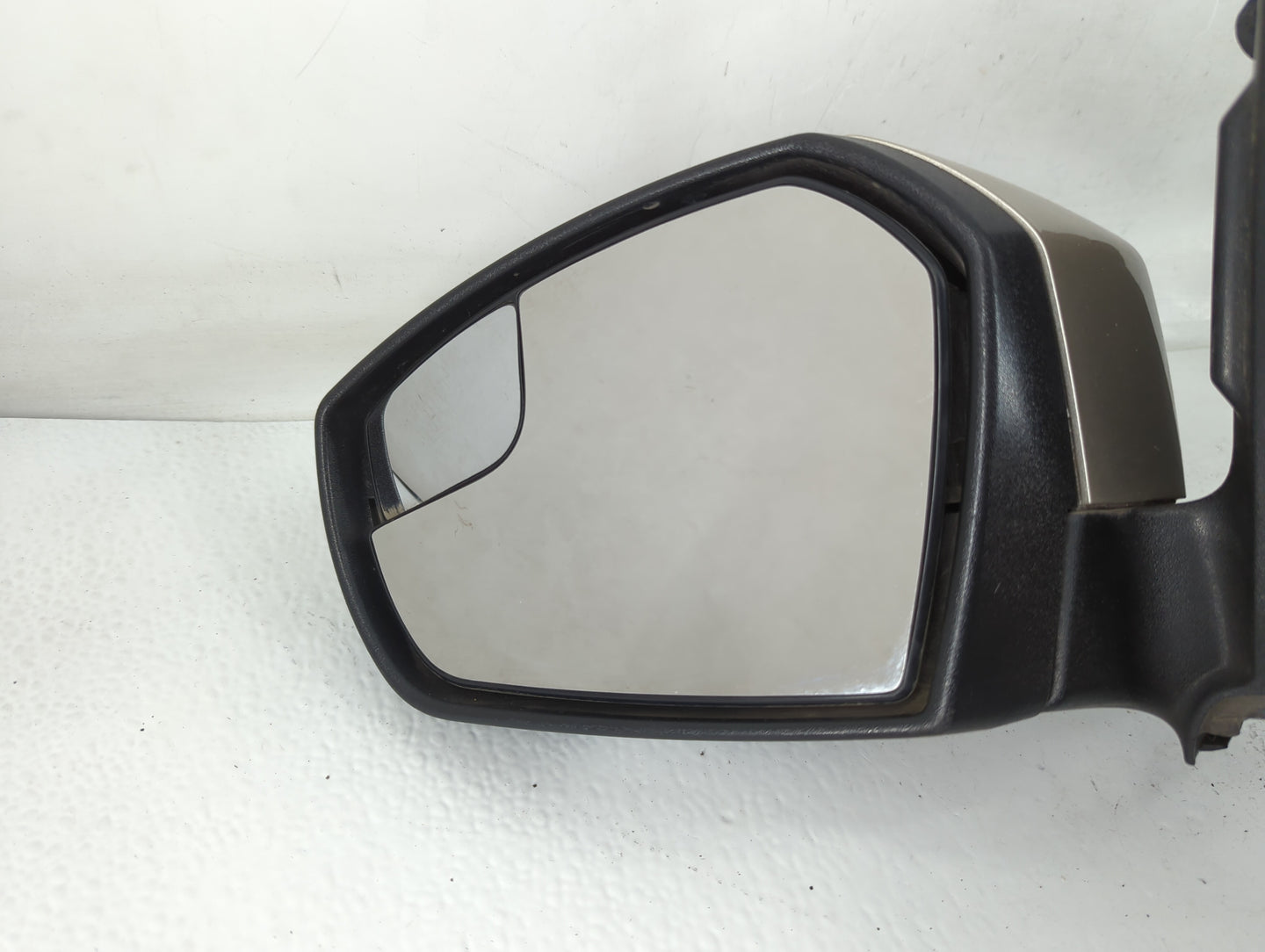 2017-2019 Ford Escape Driver Side View Mirror - Left Door Mirror OEM Used - Oemusedautoparts1.com