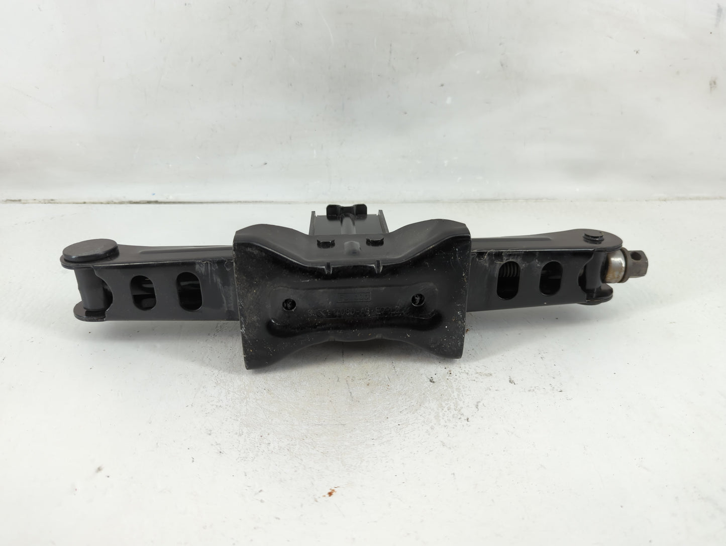 2017 Ford Escape Spare Scissor Car Jack - Oemusedautoparts1.com