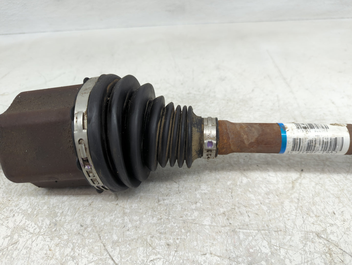 2013-2019 Ford Escape Axle Shaft Front Driver Cv C/v - Oemusedautoparts1.com