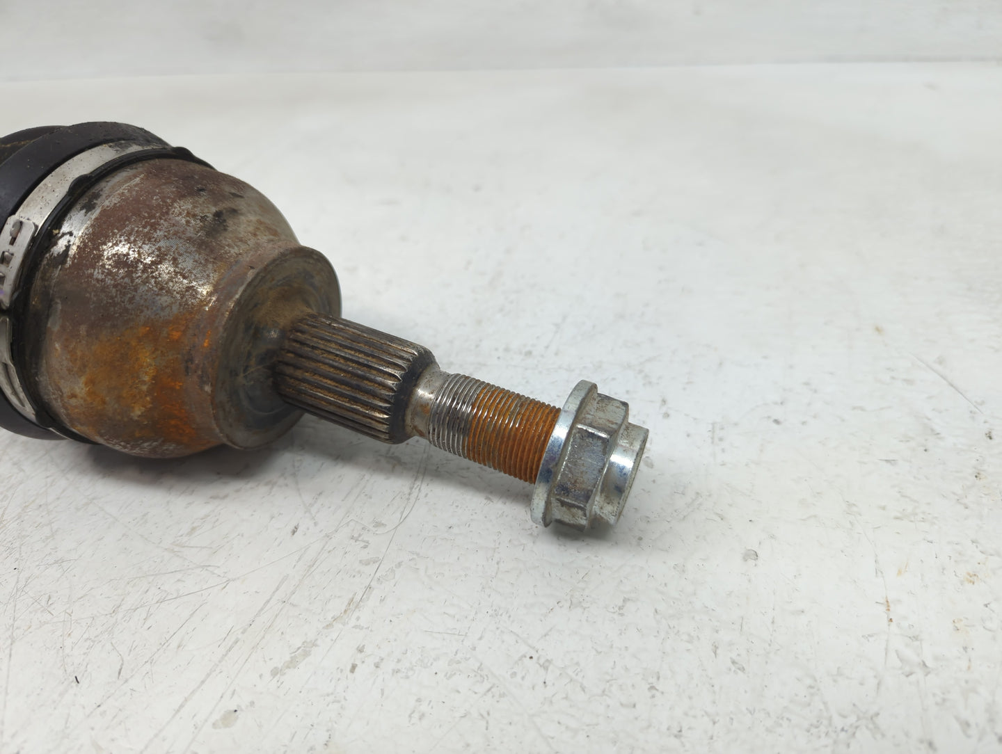 2013-2019 Ford Escape Axle Shaft Front Driver Cv C/v - Oemusedautoparts1.com