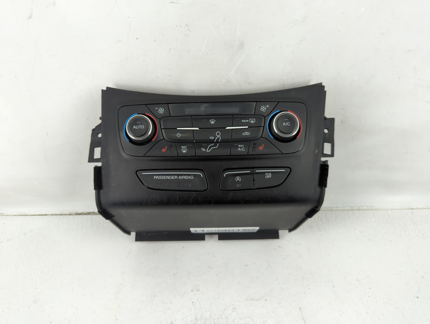 2017 Ford Escape Climate Control Module Temperature AC/Heater Replacement P/N:GJ5T-18C612-CH Fits OEM Used Auto Parts - Oemu
