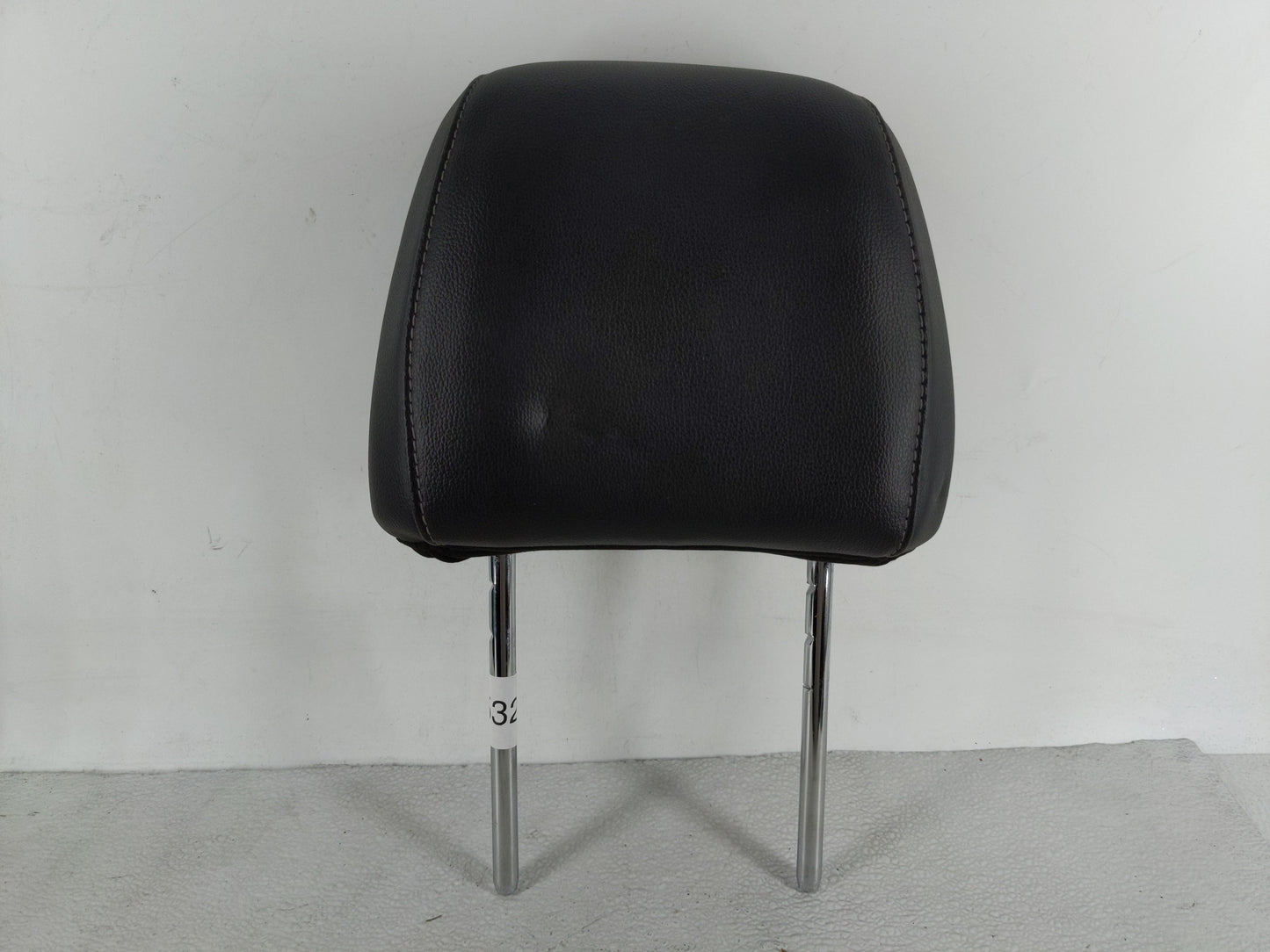 2015-2017 Ford Escape Headrest Head Rest Front Driver Passenger Seat Fits Fits 2015 2016 2017 OEM Used Auto Parts - Oemuseda