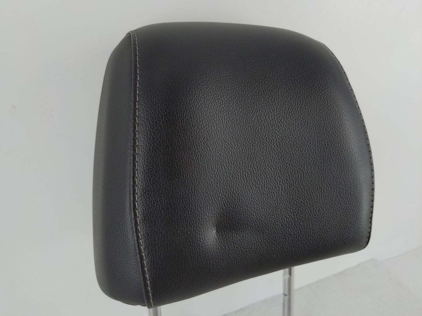 2015-2017 Ford Escape Headrest Head Rest Front Driver Passenger Seat Fits Fits 2015 2016 2017 OEM Used Auto Parts - Oemuseda
