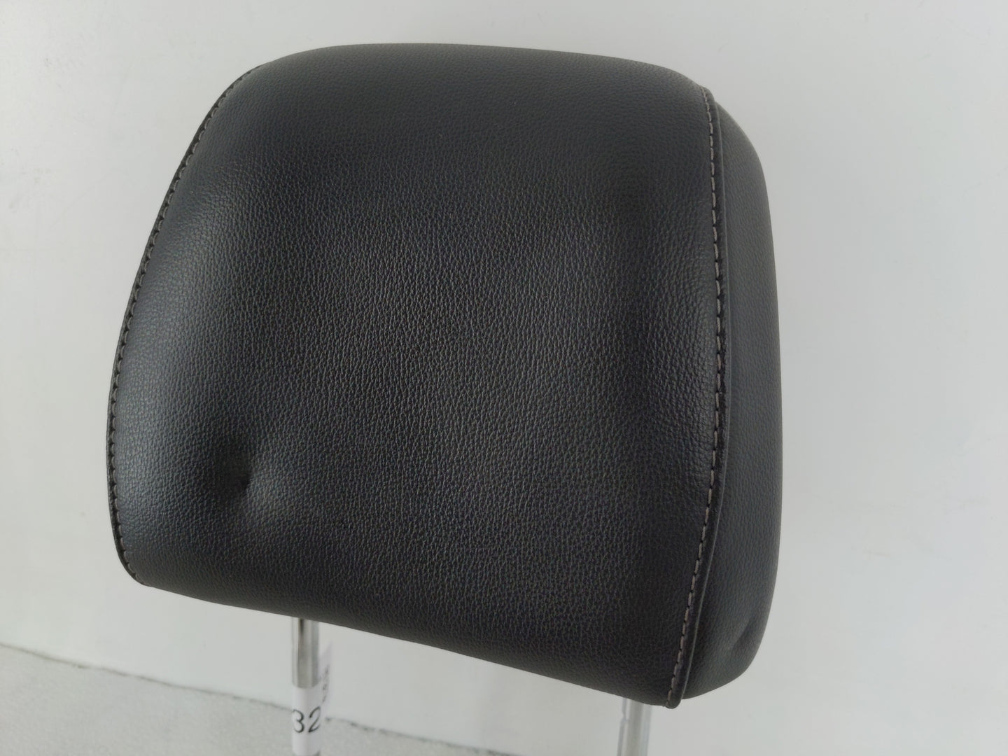 2015-2017 Ford Escape Headrest Head Rest Front Driver Passenger Seat Fits Fits 2015 2016 2017 OEM Used Auto Parts - Oemuseda