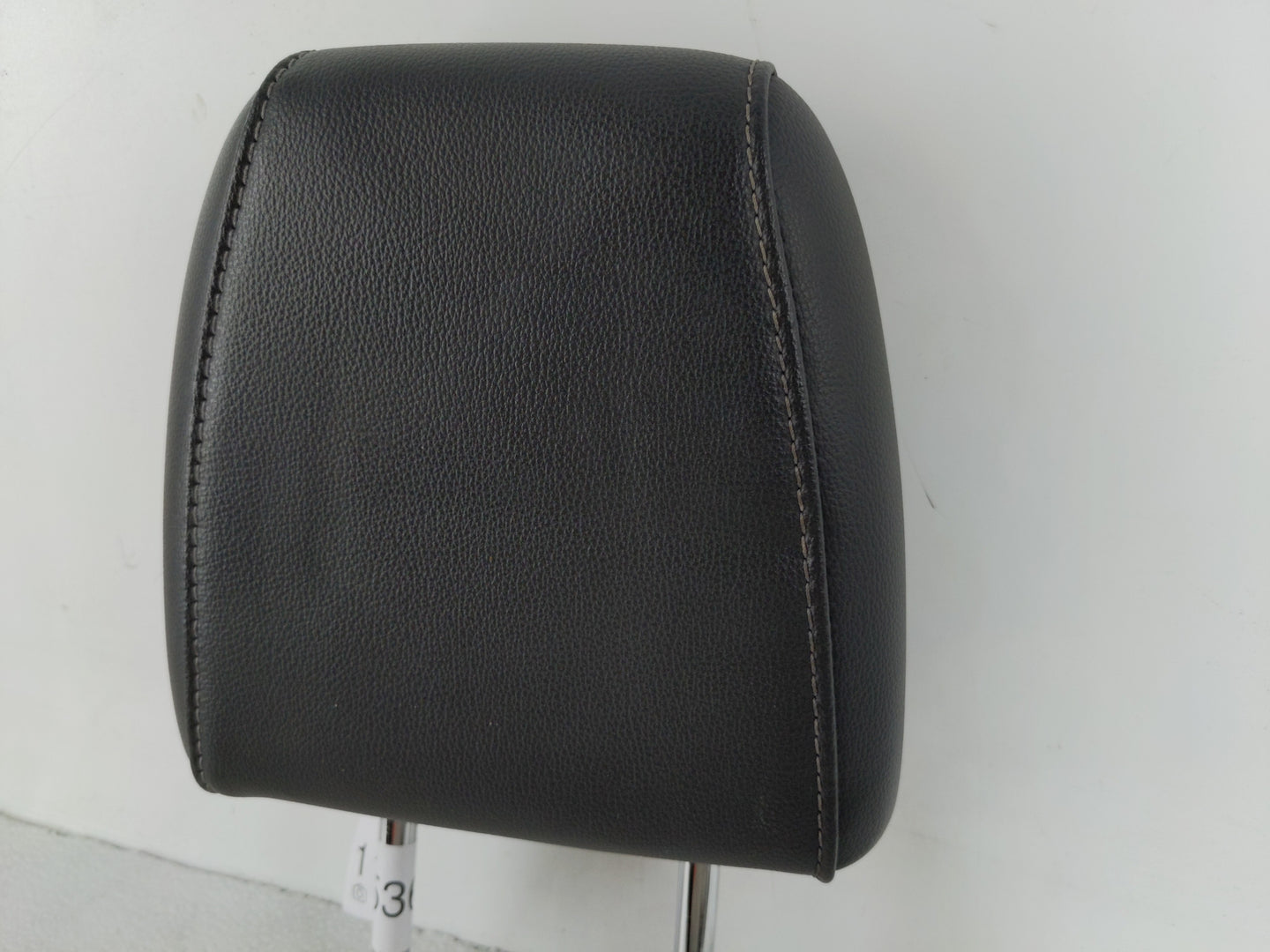 2016-2019 Ford Escape Headrest Head Rest Rear Seat Fits Fits 2016 2017 2018 2019 OEM Used Auto Parts - Oemusedautoparts1.com