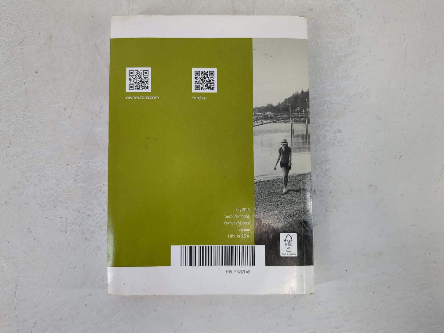 2017 Ford Escape Owners Manual Book Guide P/N:HJ5J 19A321 AB OEM Used Auto Parts - Oemusedautoparts1.com