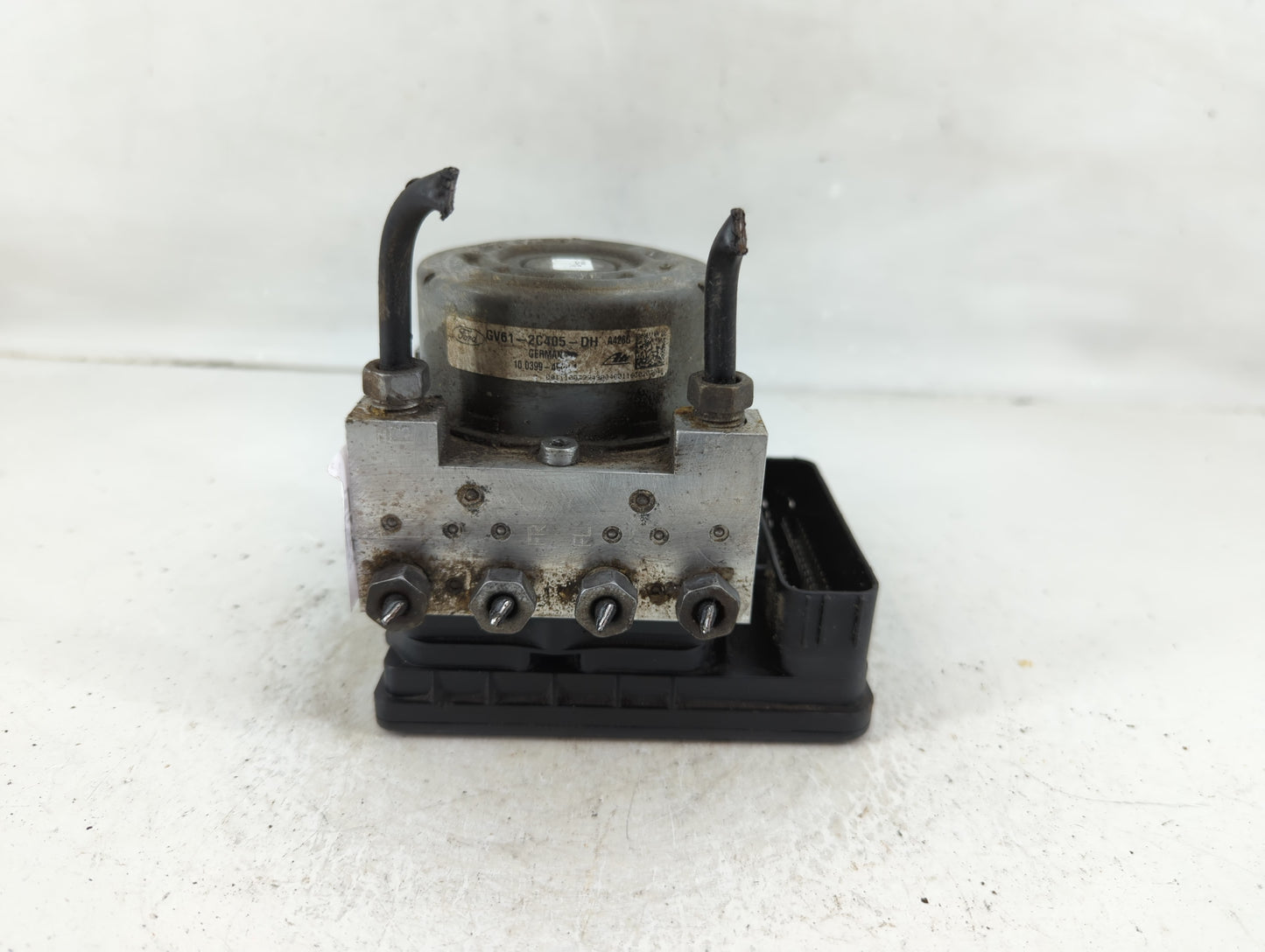 2017-2019 Ford Escape ABS Pump Control Module Replacement P/N:GV61-2C405-DH Fits Fits 2017 2018 2019 OEM Used Auto Parts - O