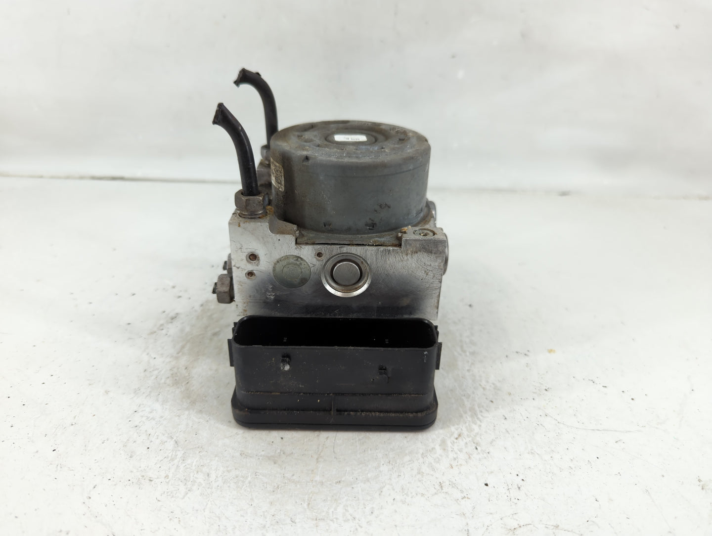 2017-2019 Ford Escape ABS Pump Control Module Replacement P/N:GV61-2C405-DH Fits Fits 2017 2018 2019 OEM Used Auto Parts - O