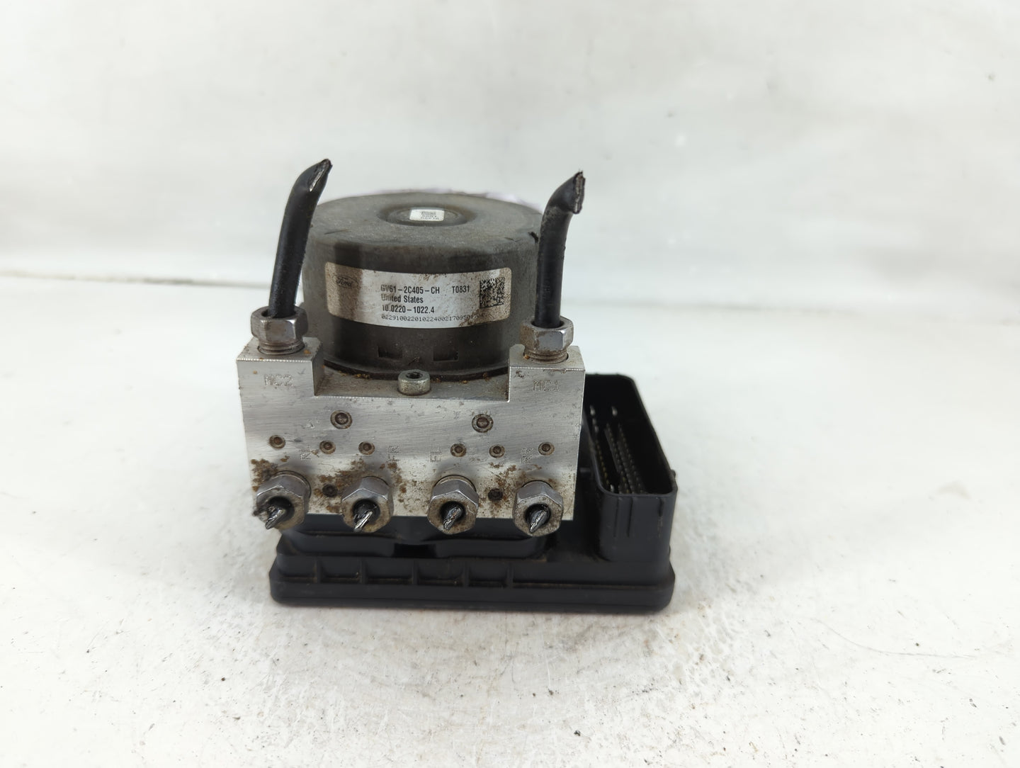 2017-2019 Ford Escape ABS Pump Control Module Replacement P/N:GV61-2C405-CH Fits Fits 2017 2018 2019 OEM Used Auto Parts - O