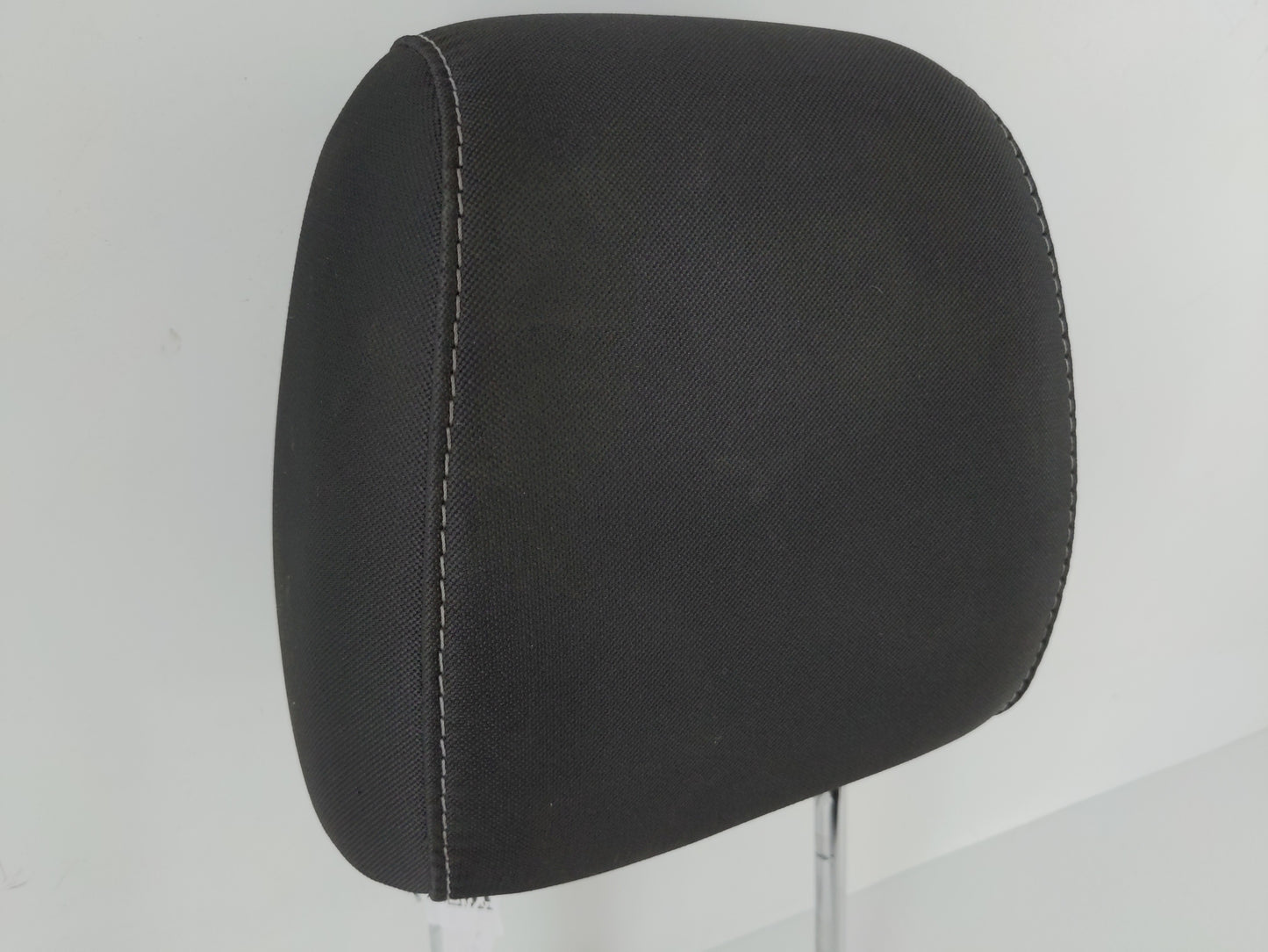 2016-2019 Ford Escape Headrest Head Rest Front Driver Passenger Seat Fits Fits 2016 2017 2018 2019 OEM Used Auto Parts - Oem