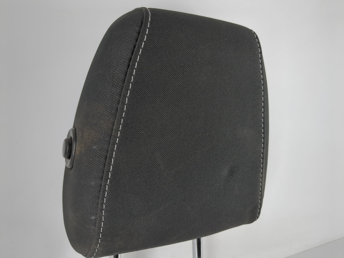 2017-2019 Ford Escape Headrest Head Rest Rear Seat Fits Fits 2017 2018 2019 OEM Used Auto Parts - Oemusedautoparts1.com