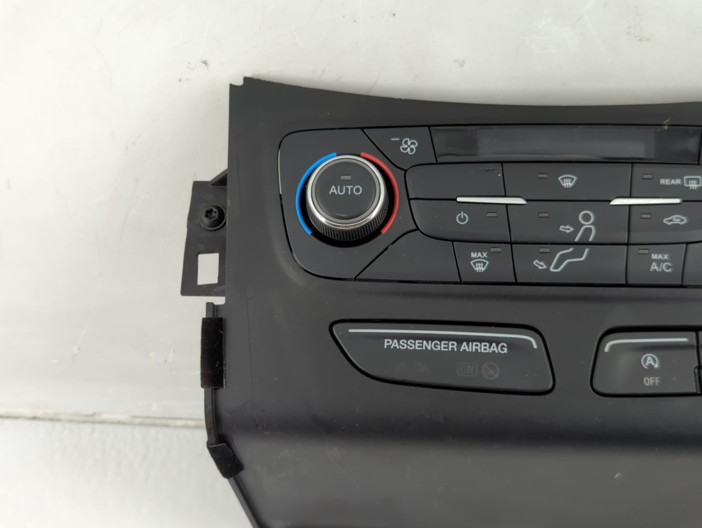 2017 Ford Escape Climate Control Module Temperature AC/Heater Replacement P/N:GJ5T-18C612-EA Fits OEM Used Auto Parts - Oemu