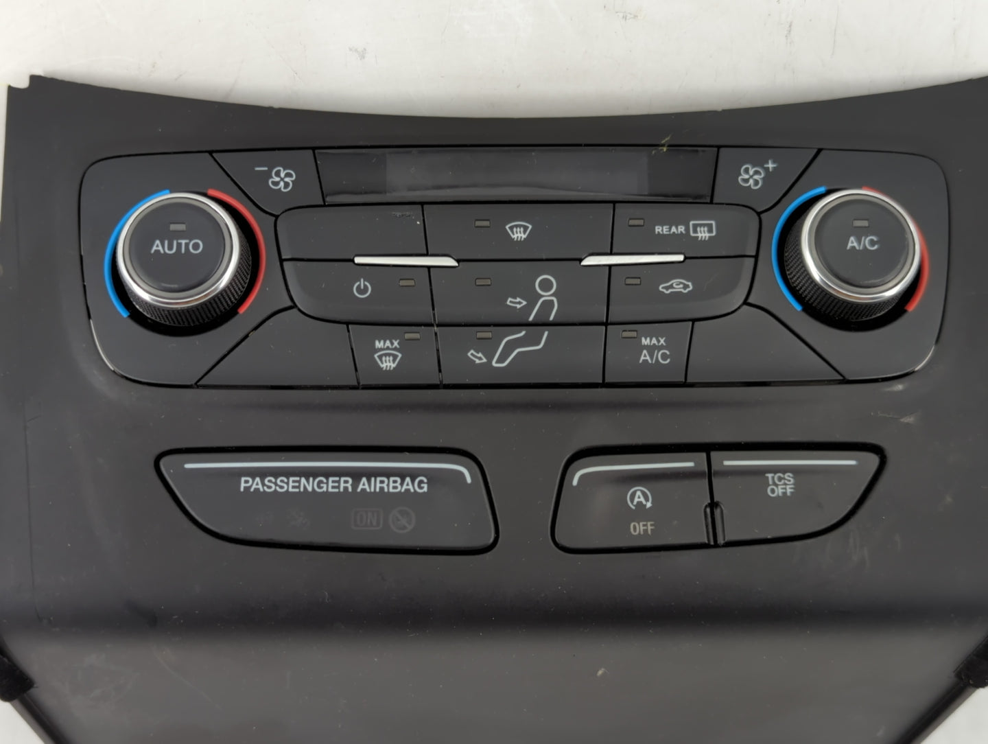 2017 Ford Escape Climate Control Module Temperature AC/Heater Replacement P/N:GJ5T-18C612-EA Fits OEM Used Auto Parts - Oemu