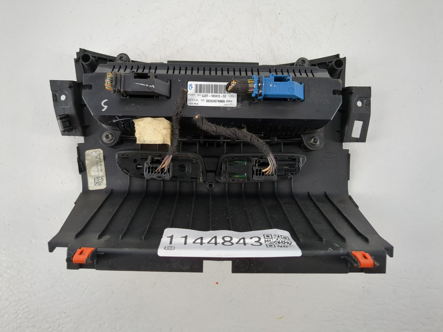 2017 Ford Escape Climate Control Module Temperature AC/Heater Replacement P/N:GJ5T-18C612-CE Fits OEM Used Auto Parts - Oemu