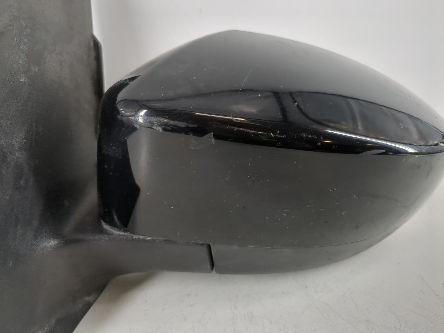 2017-2019 Ford Escape Driver Side View Mirror - Left Door Mirror OEM Used - Oemusedautoparts1.com