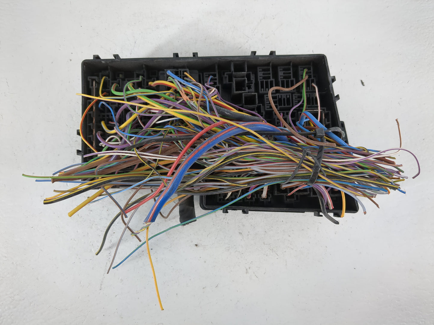 2017 Ford Escape Fusebox Fuse Box Panel Relay Module P/N:AV6T-14A067-AD Fits OEM Used Auto Parts - Oemusedautoparts1.com