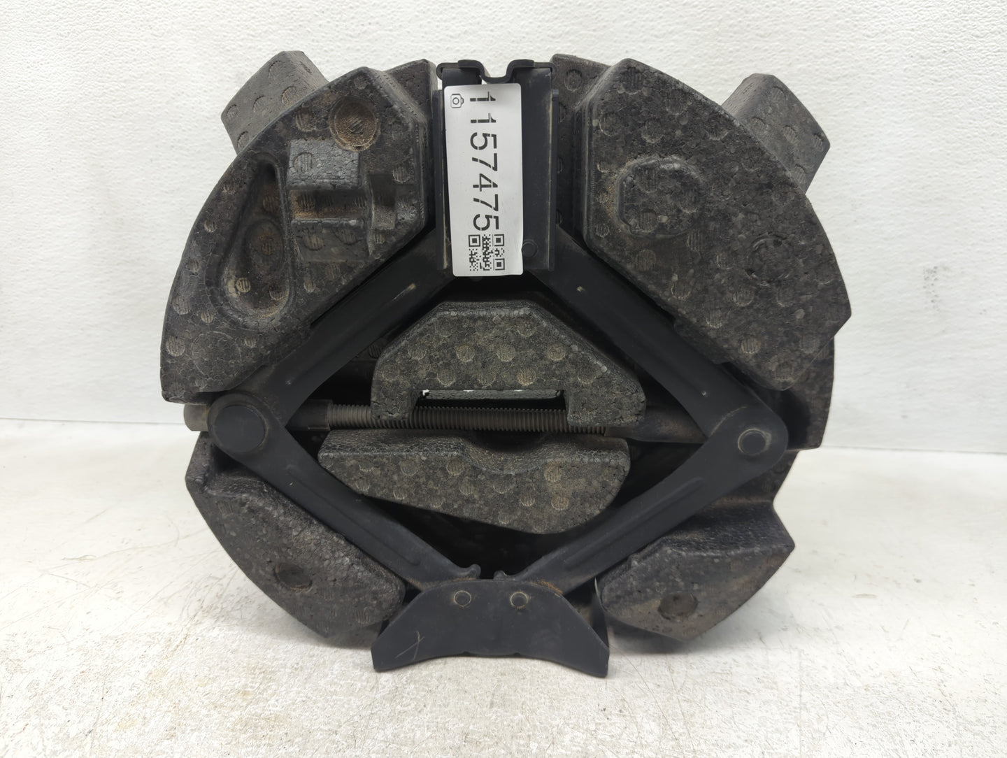 2017 Ford Escape Spare Scissor Car Jack - Oemusedautoparts1.com