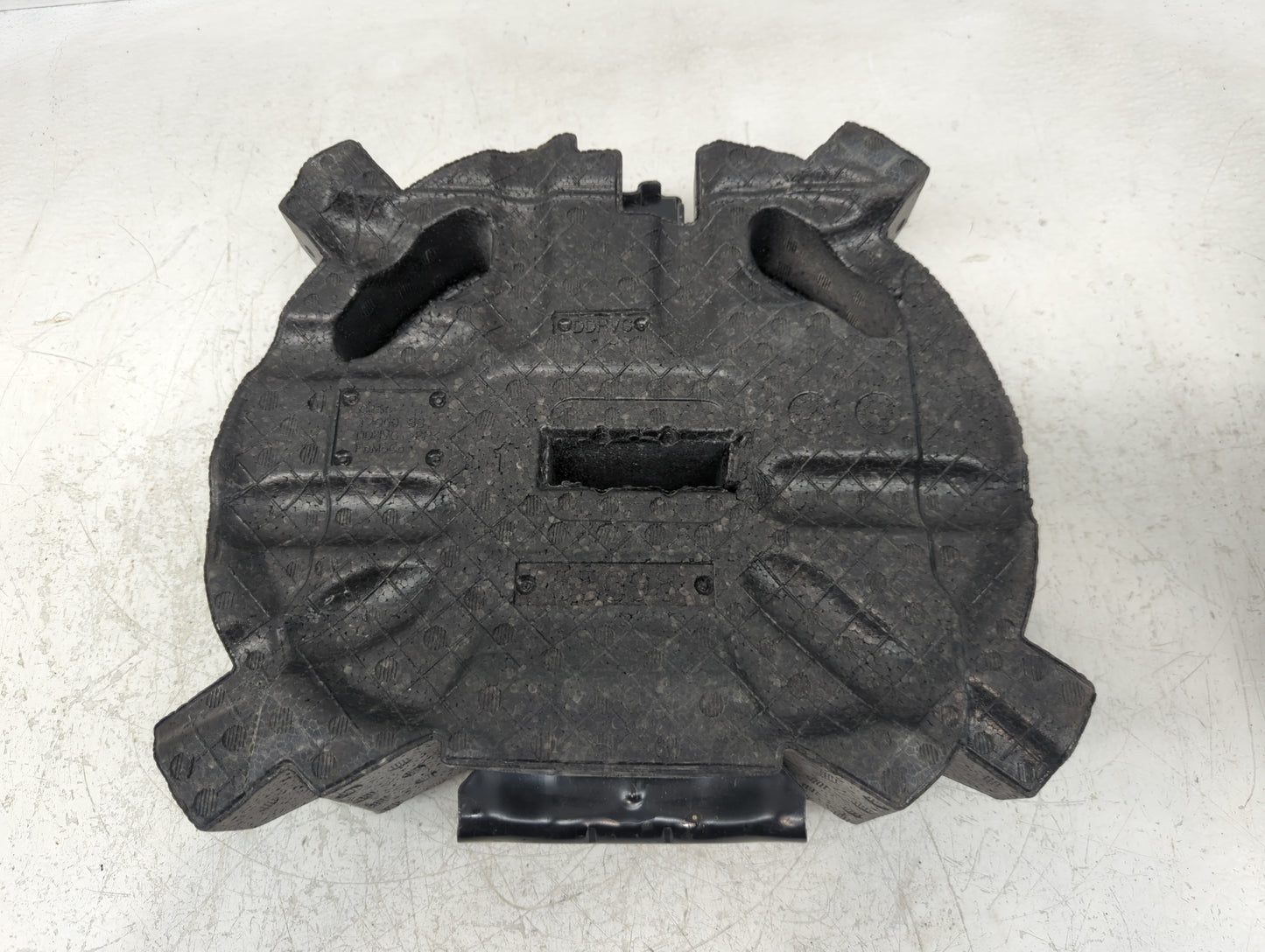 2017 Ford Escape Spare Scissor Car Jack - Oemusedautoparts1.com