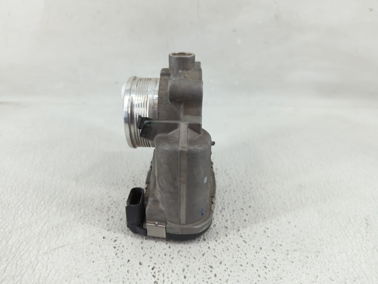 2017-2019 Ford Escape Throttle Body P/N:DS7E-9F991-BB Fits Fits 2014 2015 2016 2017 2018 2019 2020 2021 2022 OEM Used Auto P