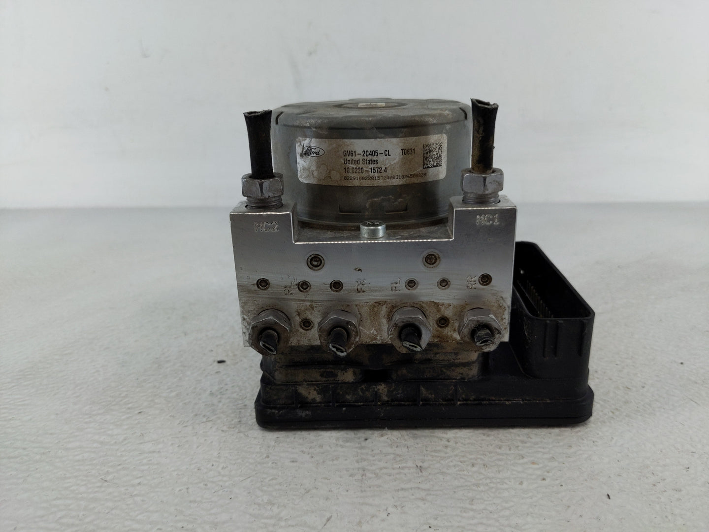 2017-2019 Ford Escape ABS Pump Control Module Replacement P/N:GV61-2C405-CL Fits Fits 2017 2018 2019 OEM Used Auto Parts - O