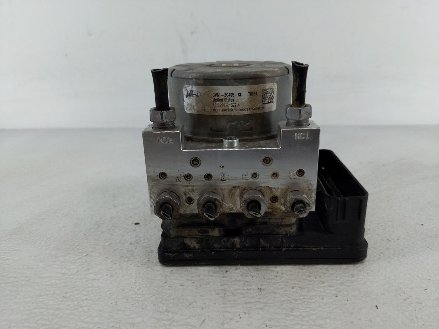 2017-2019 Ford Escape ABS Pump Control Module Replacement P/N:GV61-2C405-CL Fits Fits 2017 2018 2019 OEM Used Auto Parts - O
