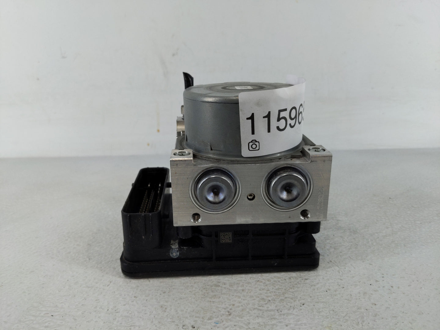 2017-2019 Ford Escape ABS Pump Control Module Replacement P/N:GV61-2C405-CH GV61-2C405-CL Fits Fits 2017 2018 2019 OEM Used 
