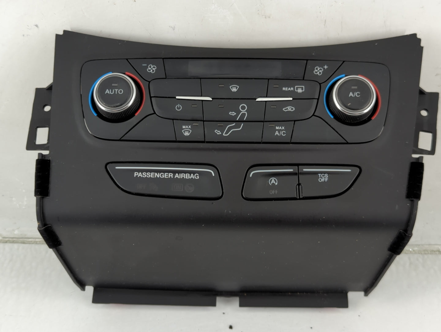 2017 Ford Escape Climate Control Module Temperature AC/Heater Replacement P/N:GJ5T-18C612-EA Fits OEM Used Auto Parts - Oemu