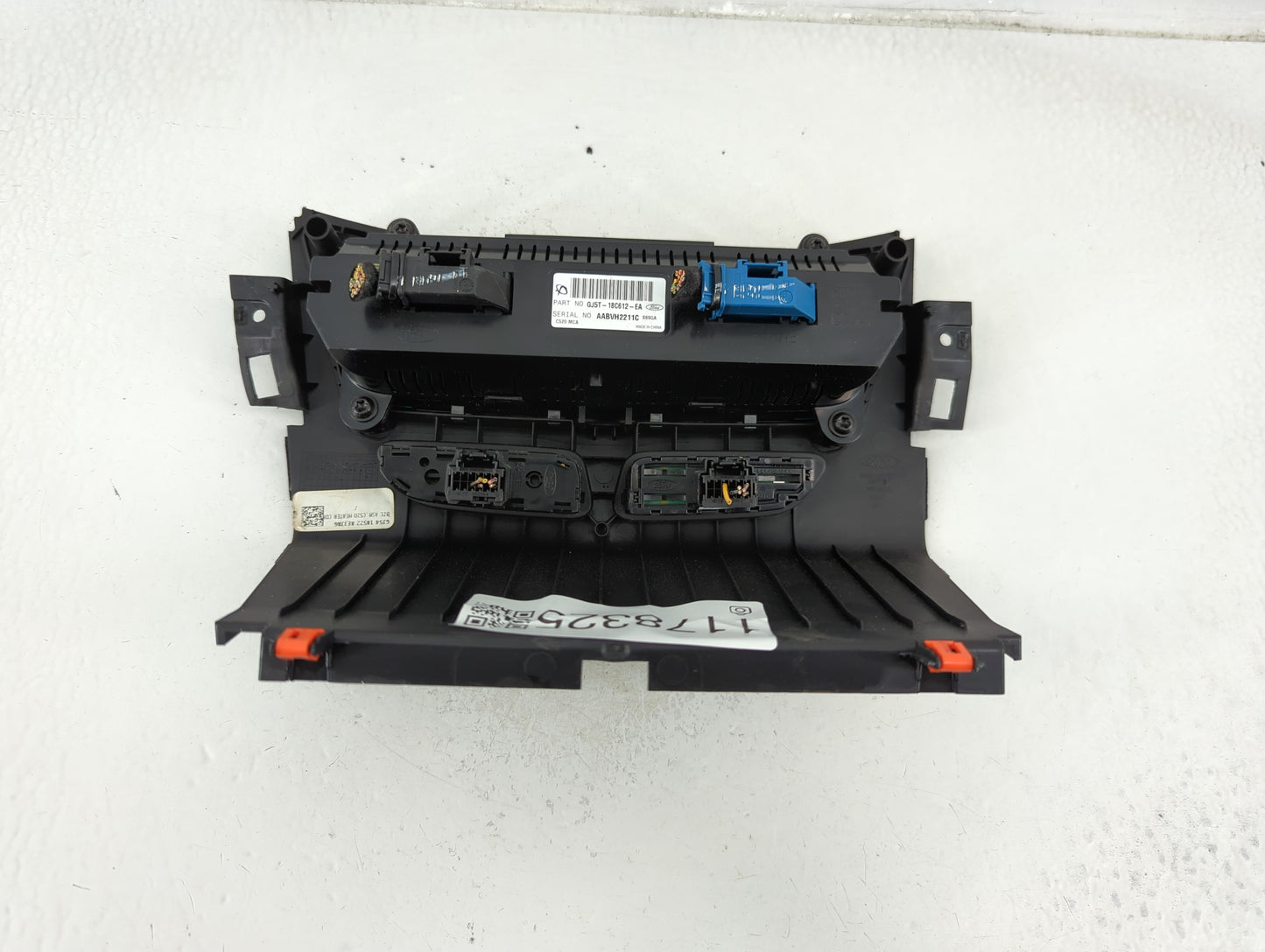 2017 Ford Escape Climate Control Module Temperature AC/Heater Replacement P/N:GJ5T-18C612-EA Fits OEM Used Auto Parts - Oemu