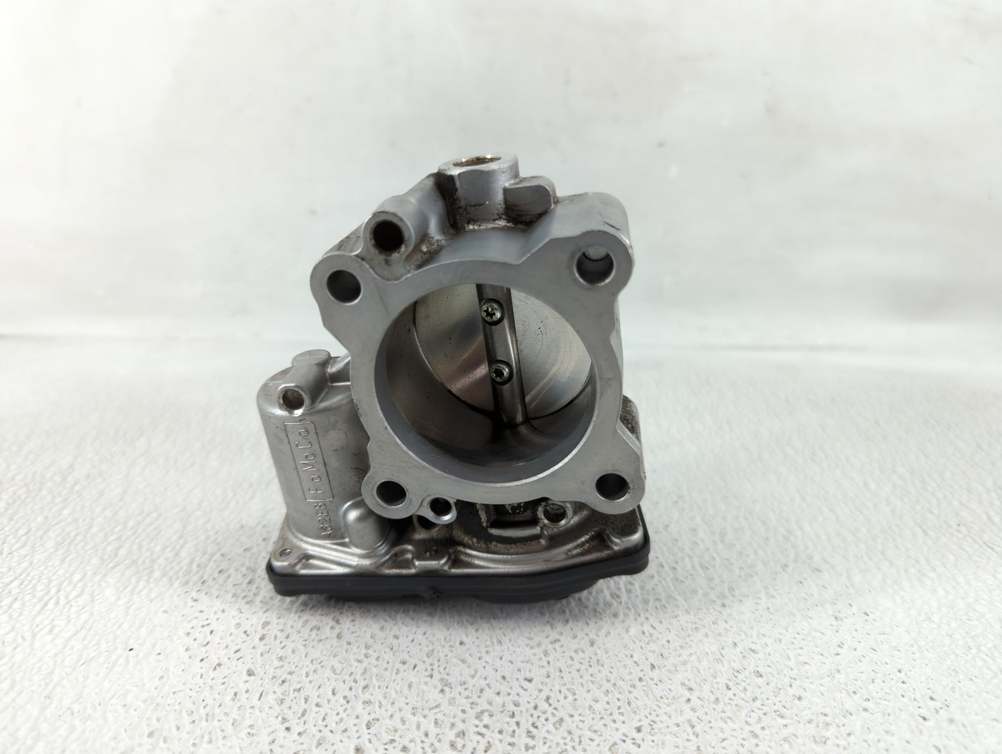 2017-2019 Ford Escape Throttle Body P/N:DS7G-9F991-BB Fits Fits 2014 2015 2016 2017 2018 2019 2020 2021 2022 OEM Used Auto P