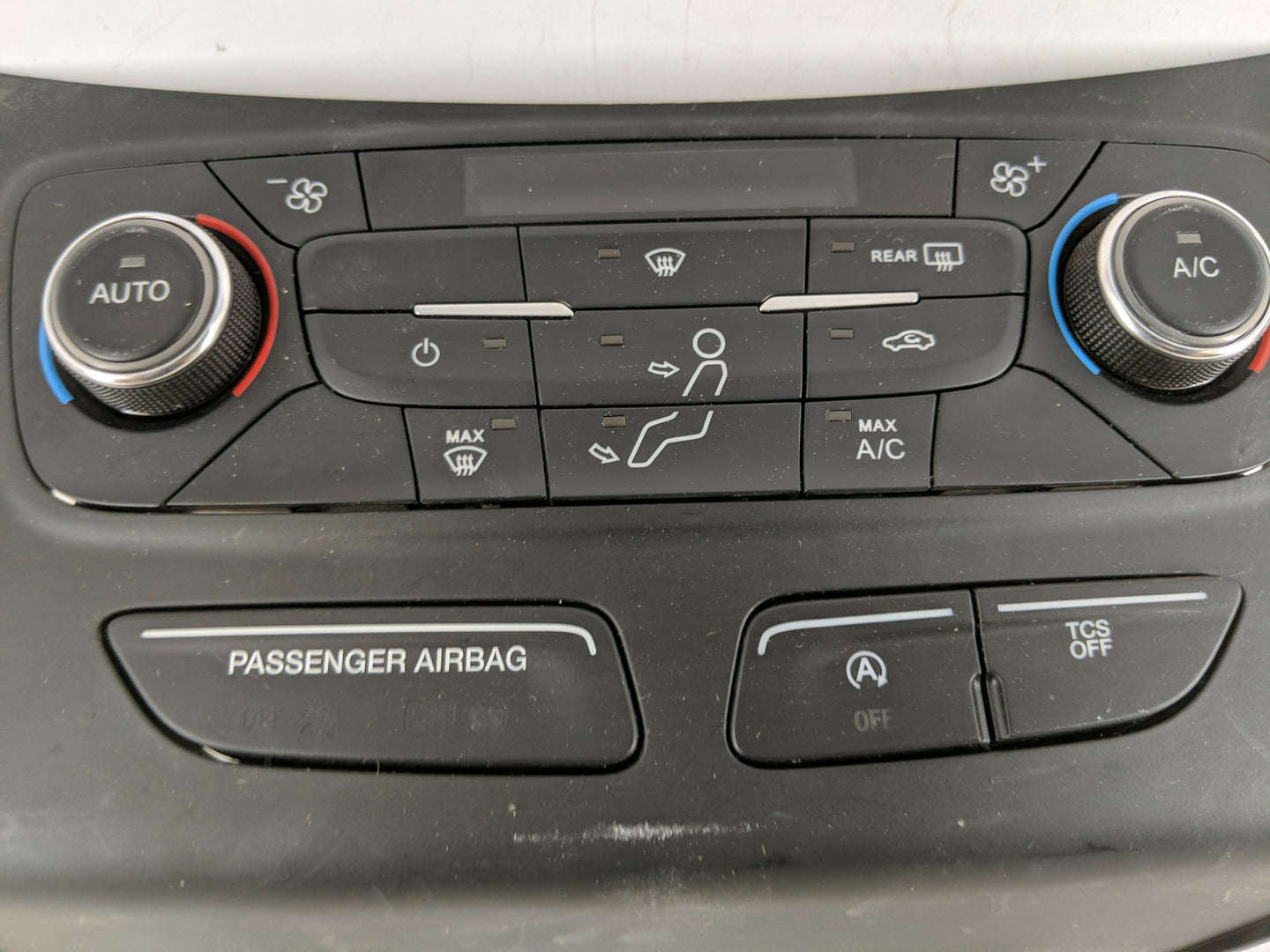 2017 Ford Escape Climate Control Module Temperature AC/Heater Replacement P/N:GJ5T-18C612-EA Fits OEM Used Auto Parts - Oemu
