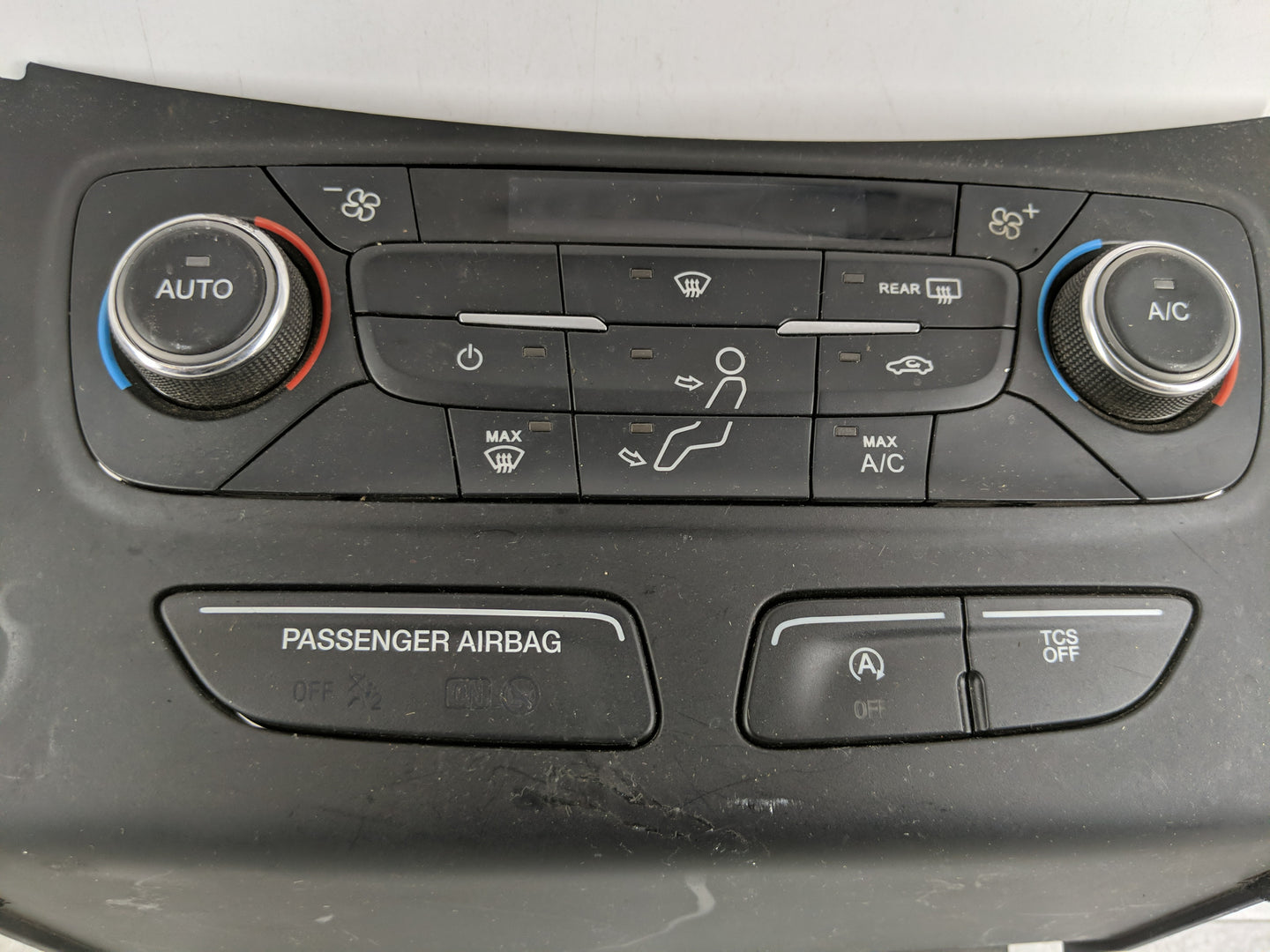 2017 Ford Escape Climate Control Module Temperature AC/Heater Replacement P/N:GJ5T-28C612-EA Fits OEM Used Auto Parts - Oemu