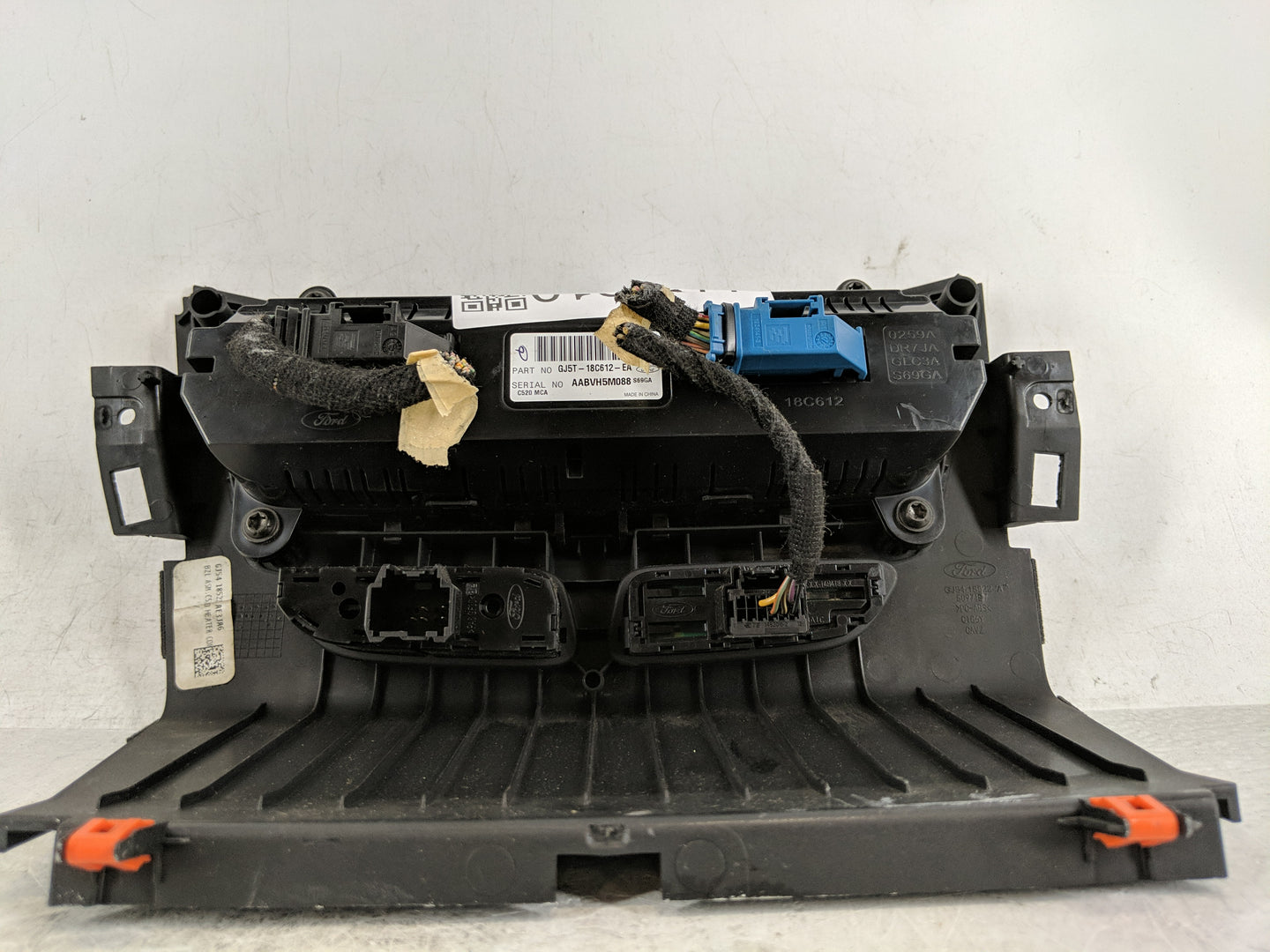 2017 Ford Escape Climate Control Module Temperature AC/Heater Replacement P/N:GJ5T-28C612-EA Fits OEM Used Auto Parts - Oemu