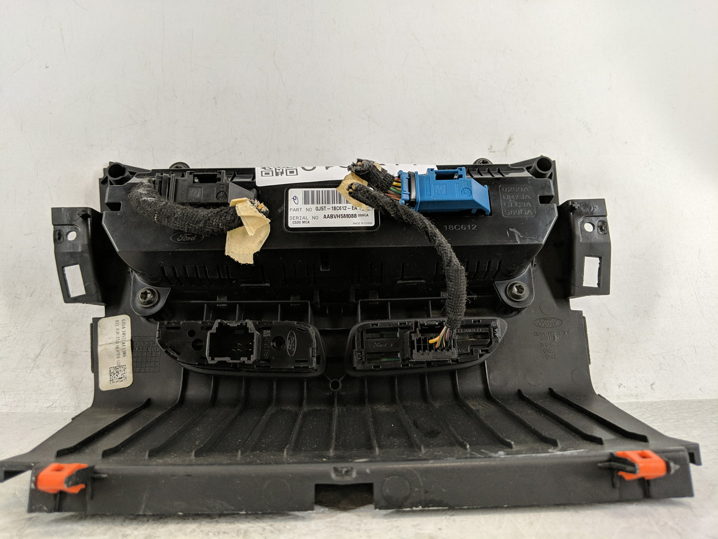 2017 Ford Escape Climate Control Module Temperature AC/Heater Replacement P/N:GJ5T-28C612-EA Fits OEM Used Auto Parts - Oemu