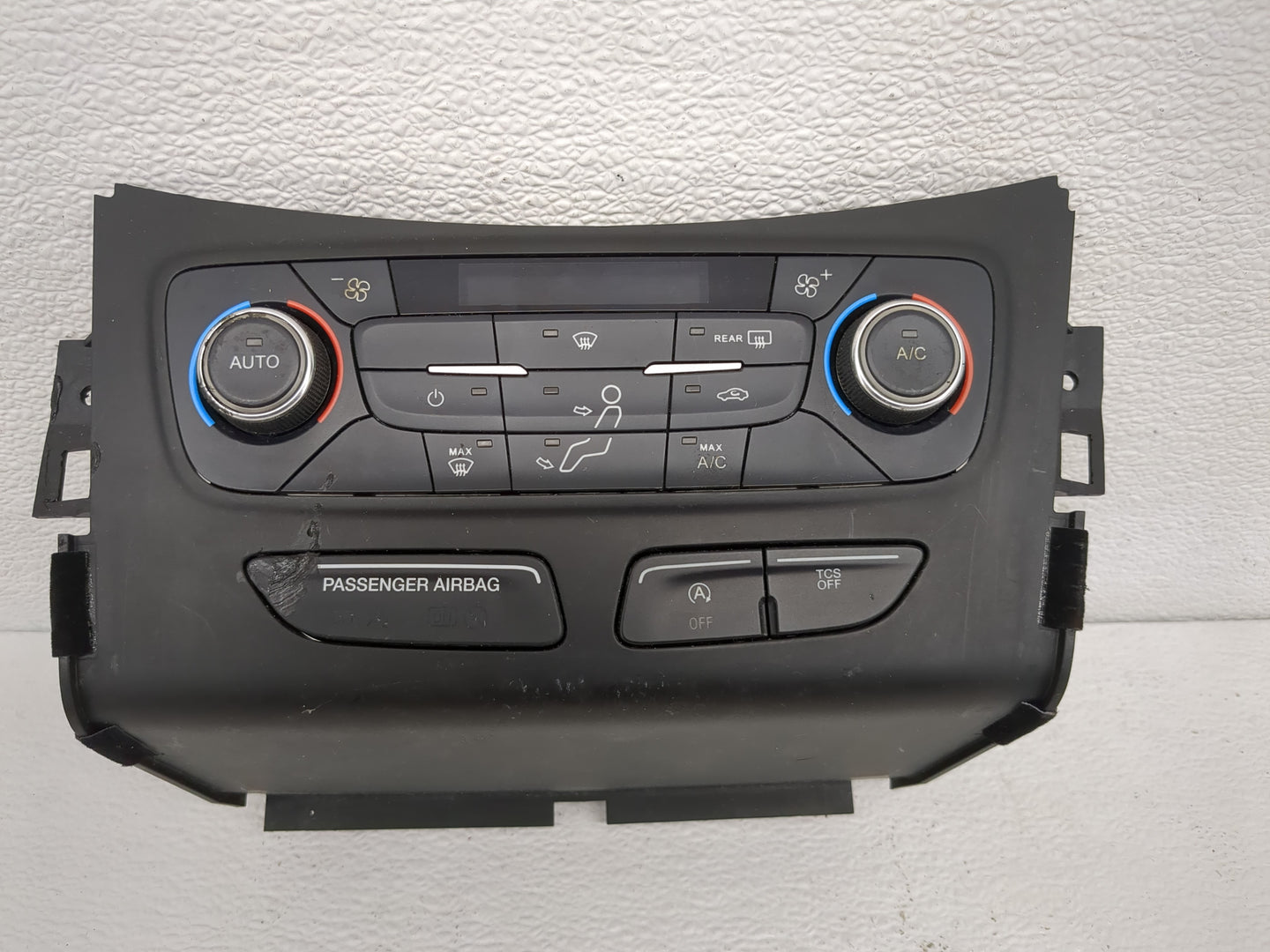 2017 Ford Escape Climate Control Module Temperature AC/Heater Replacement P/N:GJ5T-18C612-AE Fits OEM Used Auto Parts - Oemu
