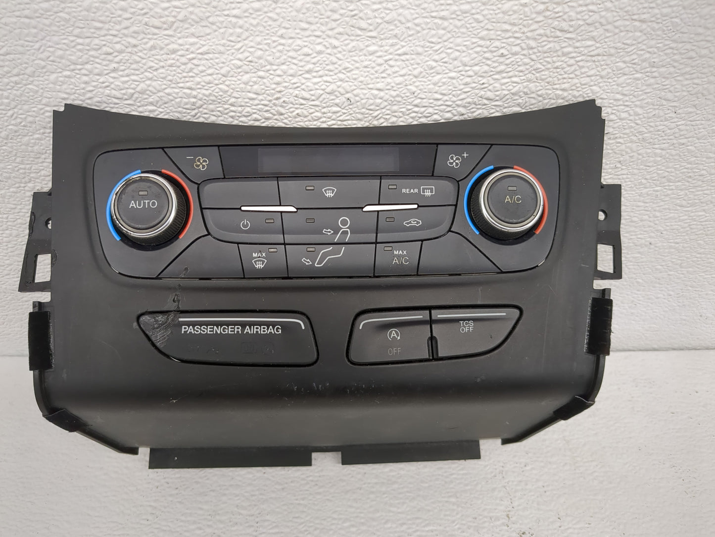 2017 Ford Escape Climate Control Module Temperature AC/Heater Replacement P/N:GJ5T-18C612-AE Fits OEM Used Auto Parts - Oemu