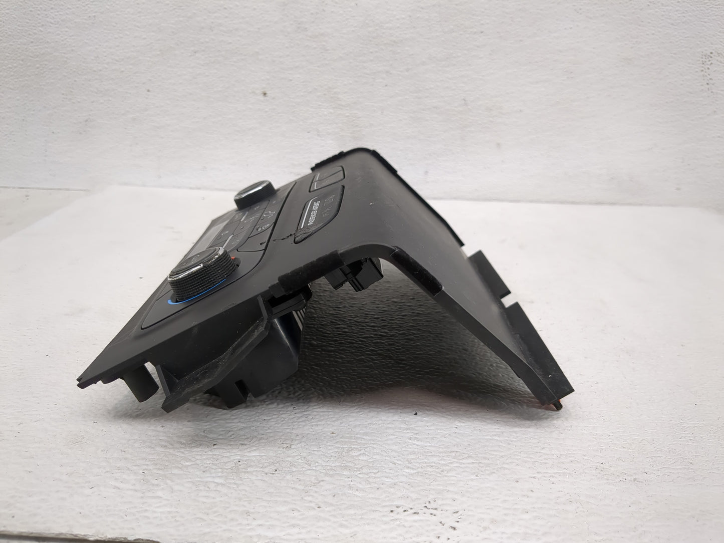 2017 Ford Escape Climate Control Module Temperature AC/Heater Replacement P/N:GJ5T-18C612-AE Fits OEM Used Auto Parts - Oemu