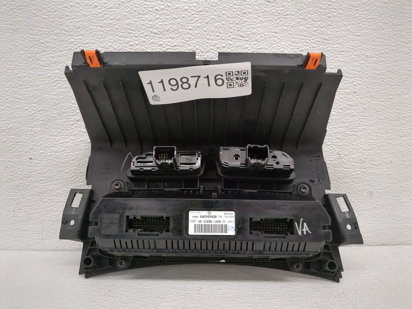 2017 Ford Escape Climate Control Module Temperature AC/Heater Replacement P/N:GJ5T-18C612-AE Fits OEM Used Auto Parts - Oemu