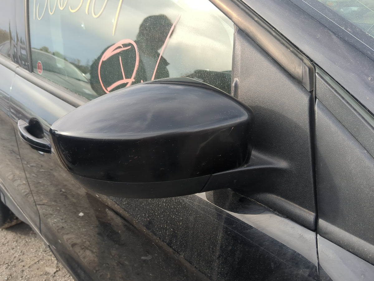 2017-2019 Ford Escape Passenger Side View Mirror - Right Door Mirror OEM Used - Oemusedautoparts1.com