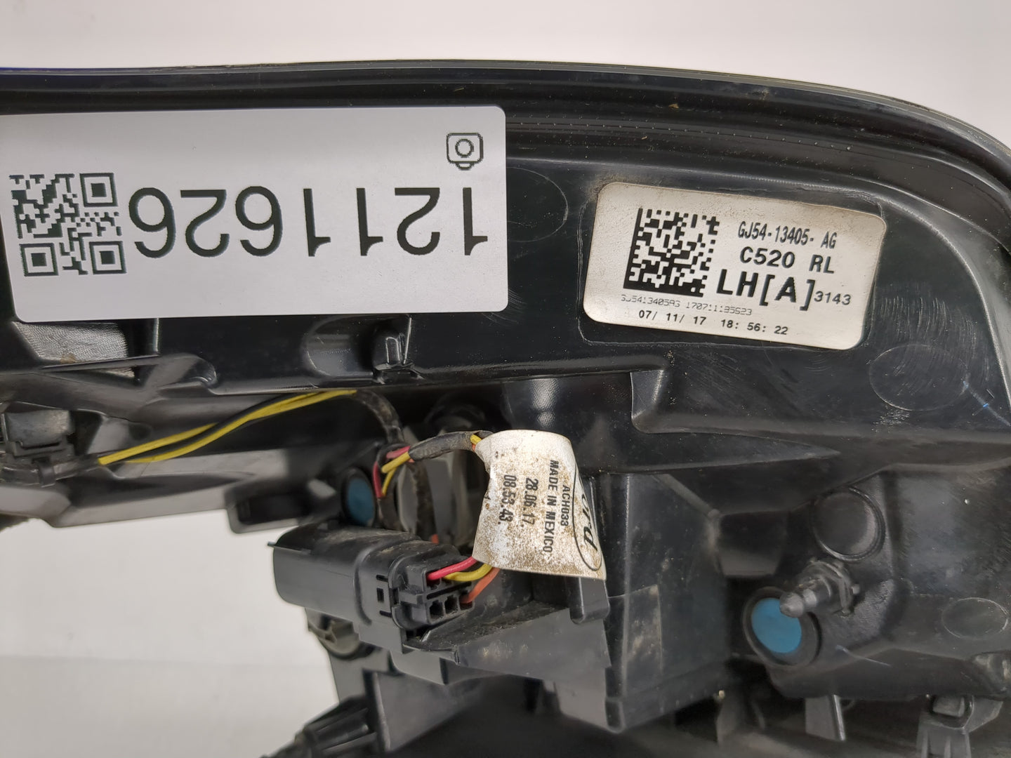 2017-2018 Ford Escape Tail Light Assembly Driver Left OEM P/N:GJ54-13405-AG Fits Fits 2017 2018 OEM Used Auto Parts - Oemuse