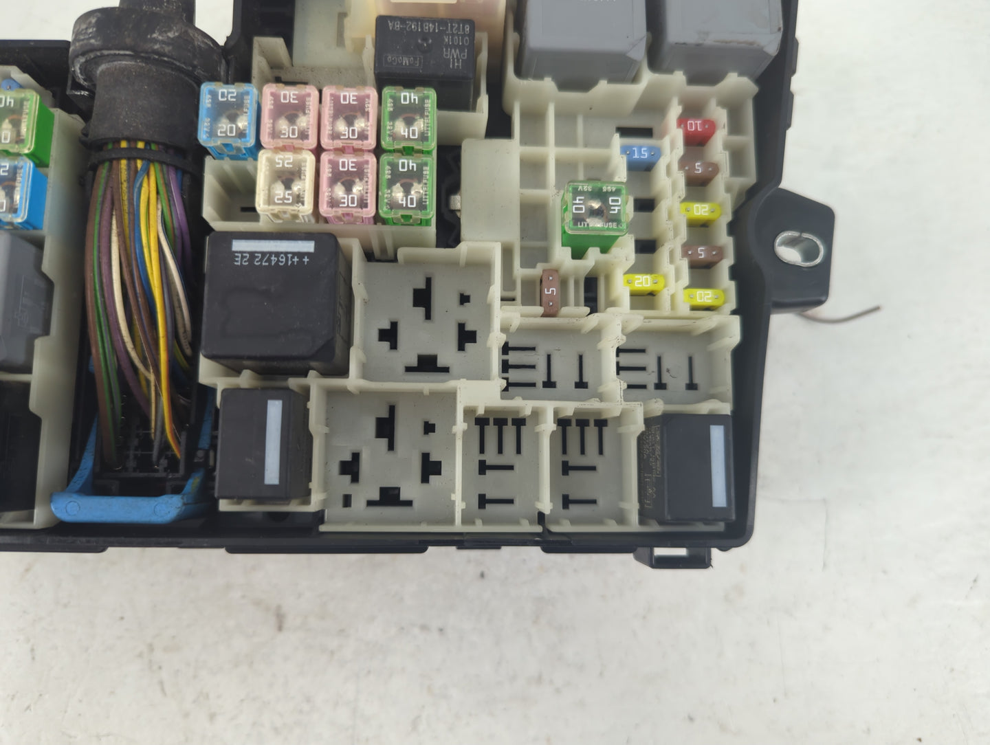 2017 Ford Escape Fusebox Fuse Box Panel Relay Module P/N:AV6T-14A142-AB Fits OEM Used Auto Parts - Oemusedautoparts1.com
