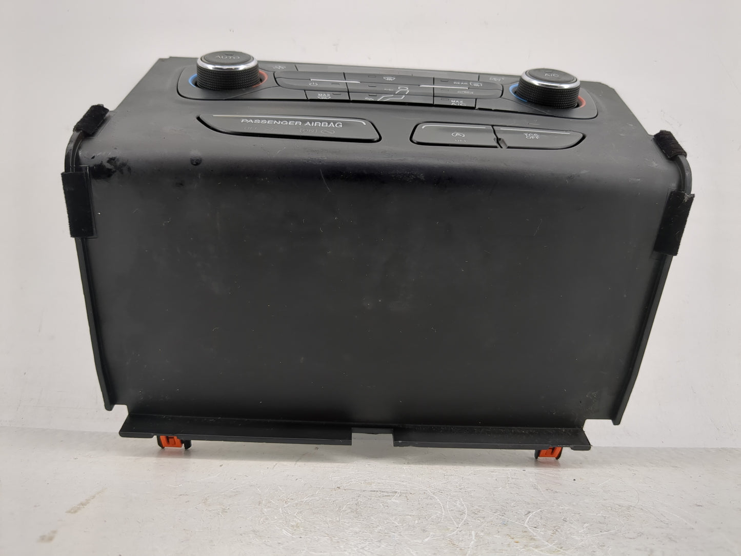 2017 Ford Escape Climate Control Module Temperature AC/Heater Replacement P/N:GJ5T-18C612-EA Fits OEM Used Auto Parts - Oemu
