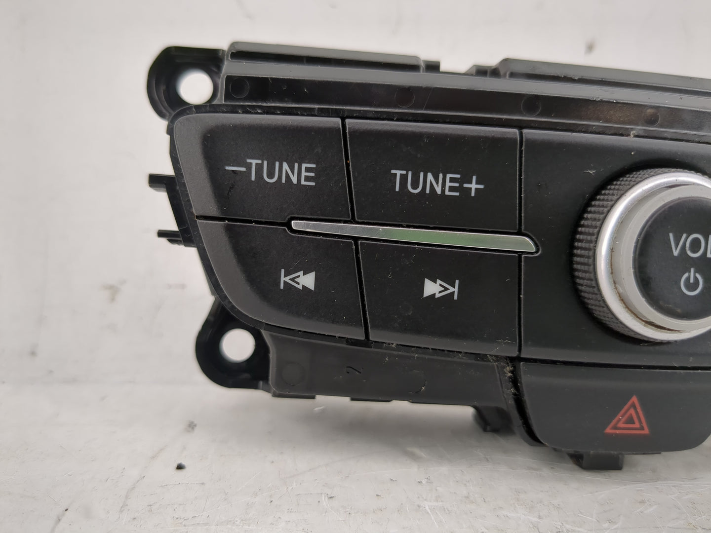 2017 Ford Escape Climate Control Module Temperature AC/Heater Replacement P/N:F1CT18K811HC Fits OEM Used Auto Parts - Oemuse