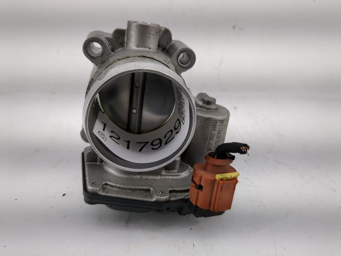 2017-2019 Ford Escape Throttle Body P/N:DS7G-9F991-CA Fits Fits 2014 2015 2016 2017 2018 2019 2020 OEM Used Auto Parts - Oem
