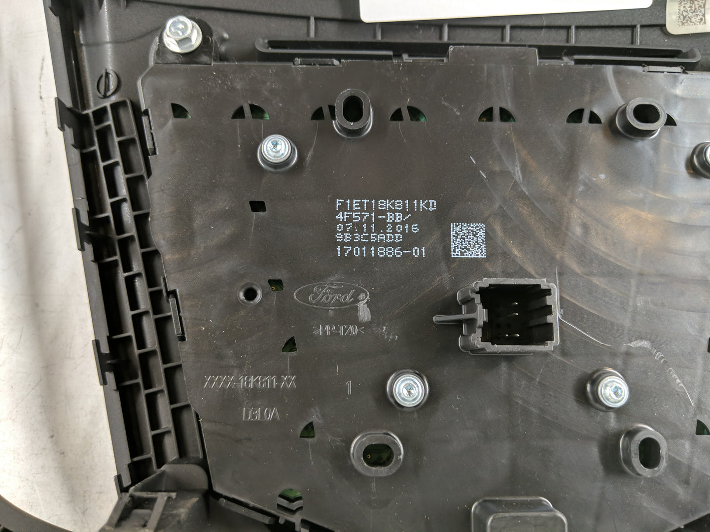 2017-2019 Ford Escape Radio AM FM Cd Player Receiver Replacement P/N:F1ET18K811KD Fits Fits 2015 2016 2017 2018 2019 OEM Use