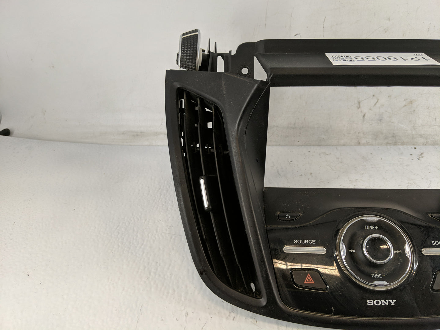 2017-2019 Ford Escape Radio AM FM Cd Player Receiver Replacement P/N:CJ54-18835-CCW Fits Fits 2017 2018 2019 OEM Used Auto P