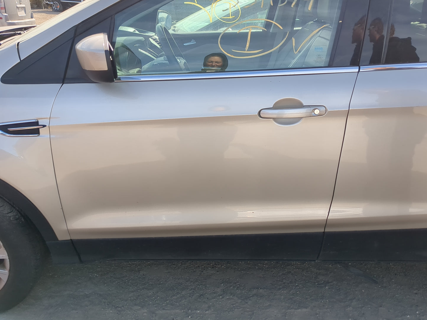 2016-2019 Ford Escape Driver Front Door Oem - Oemusedautoparts1.com
